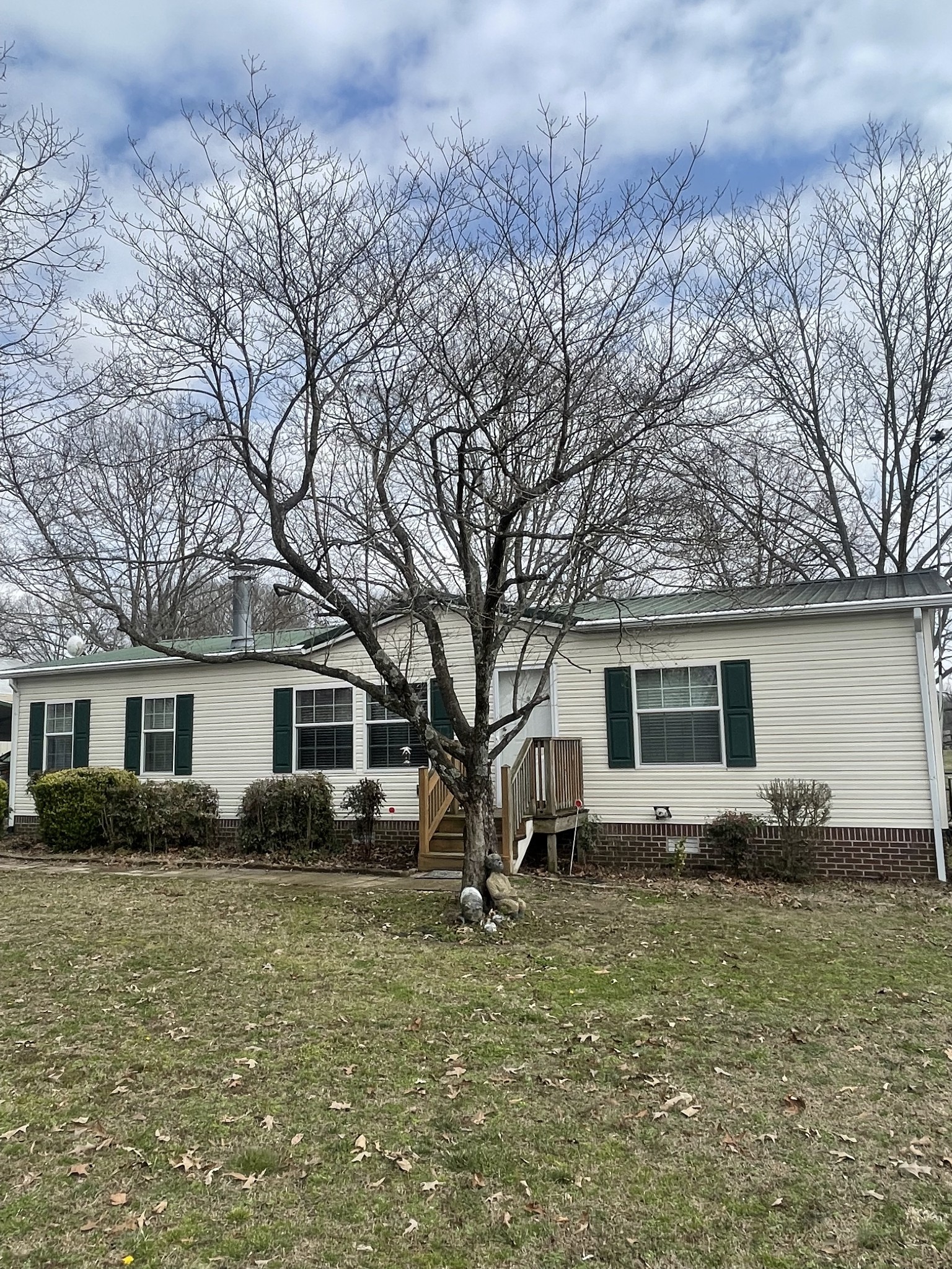 75 Snell Road Ethridge TN 38456
