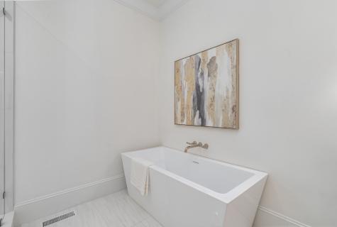 909A Gale Lane Nashville TN 37204