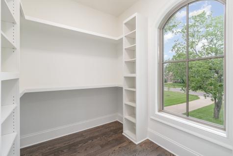 909A Gale Lane Nashville TN 37204