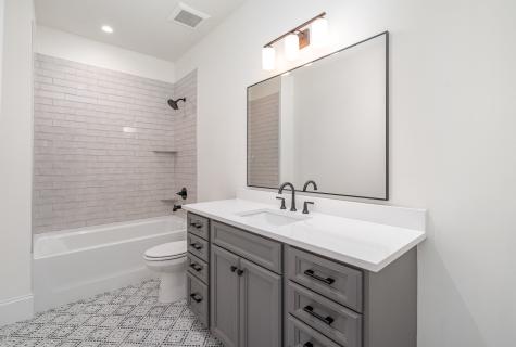 909A Gale Lane Nashville TN 37204