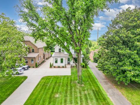909A Gale Lane Nashville TN 37204