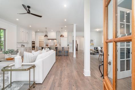909A Gale Lane Nashville TN 37204