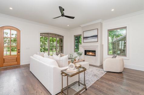 909A Gale Lane Nashville TN 37204