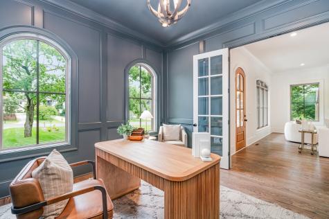 909A Gale Lane Nashville TN 37204