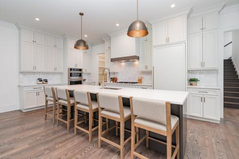 909A Gale Lane Nashville TN 37204