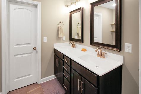 557 Medallion Circle Clarksville TN 37042