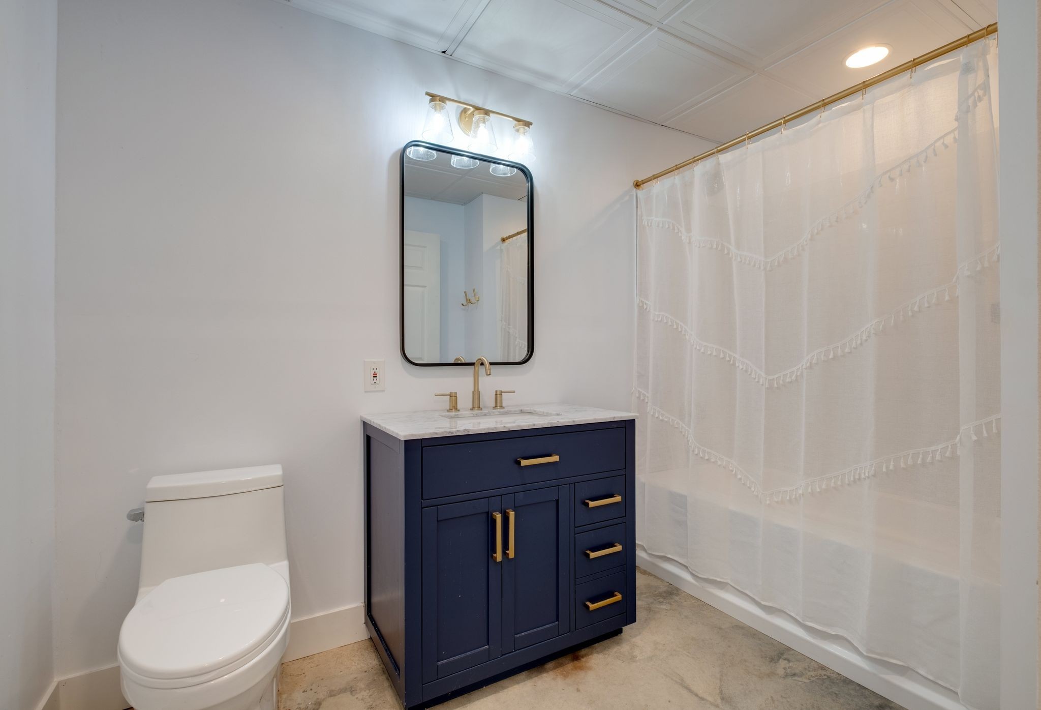 111 Amelia Drive Bon Aqua TN 37025