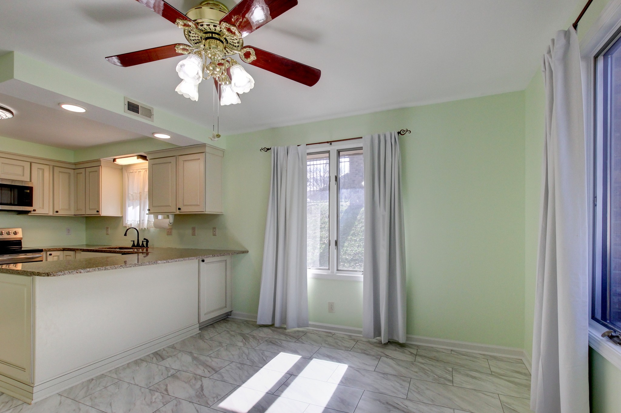 457 Country Club Court Clarksville TN 37043