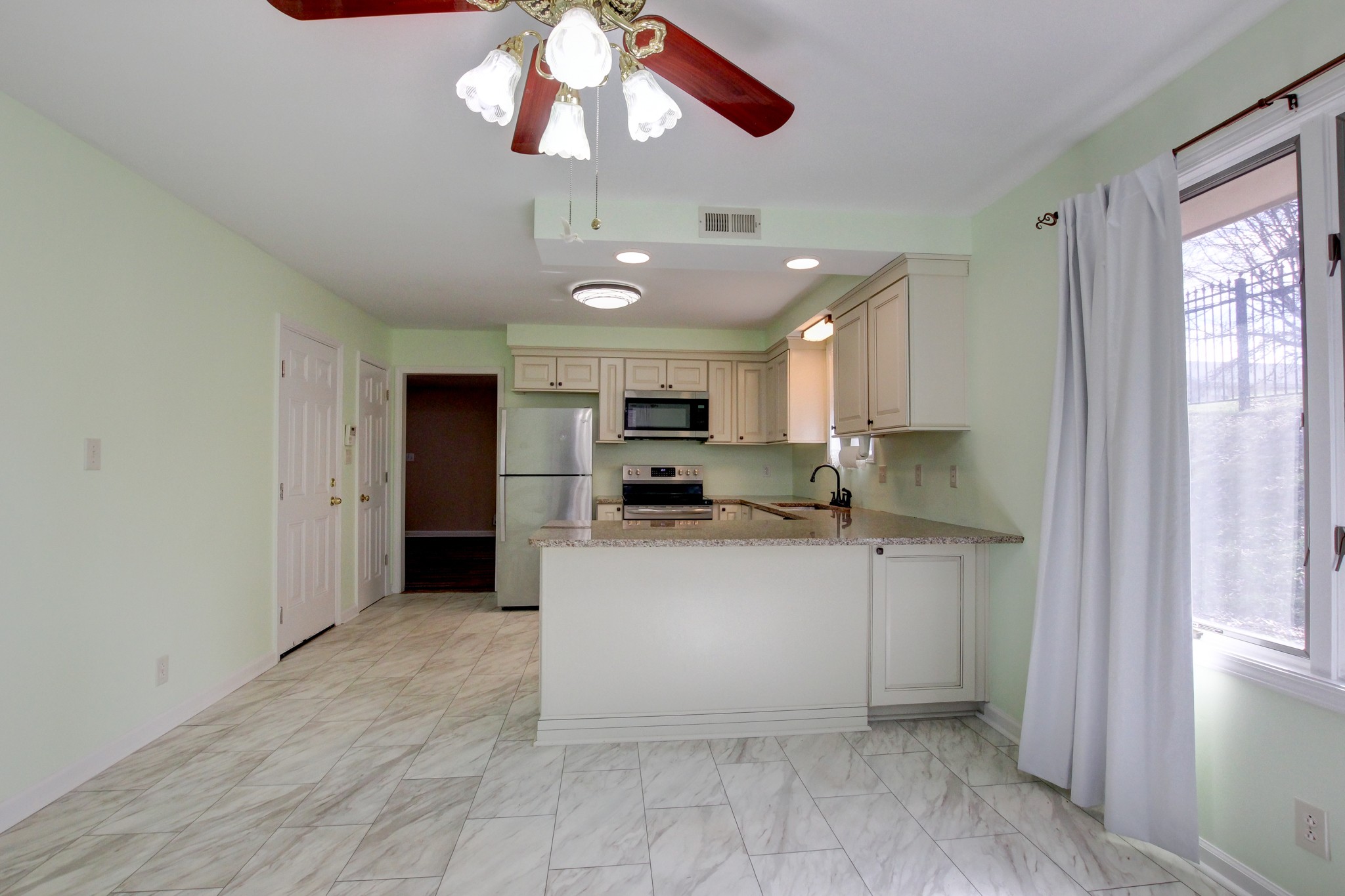 457 Country Club Court Clarksville TN 37043