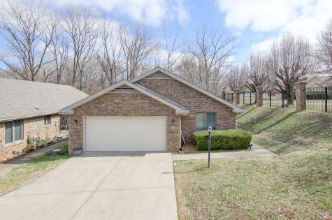 457 Country Club Court Clarksville TN 37043