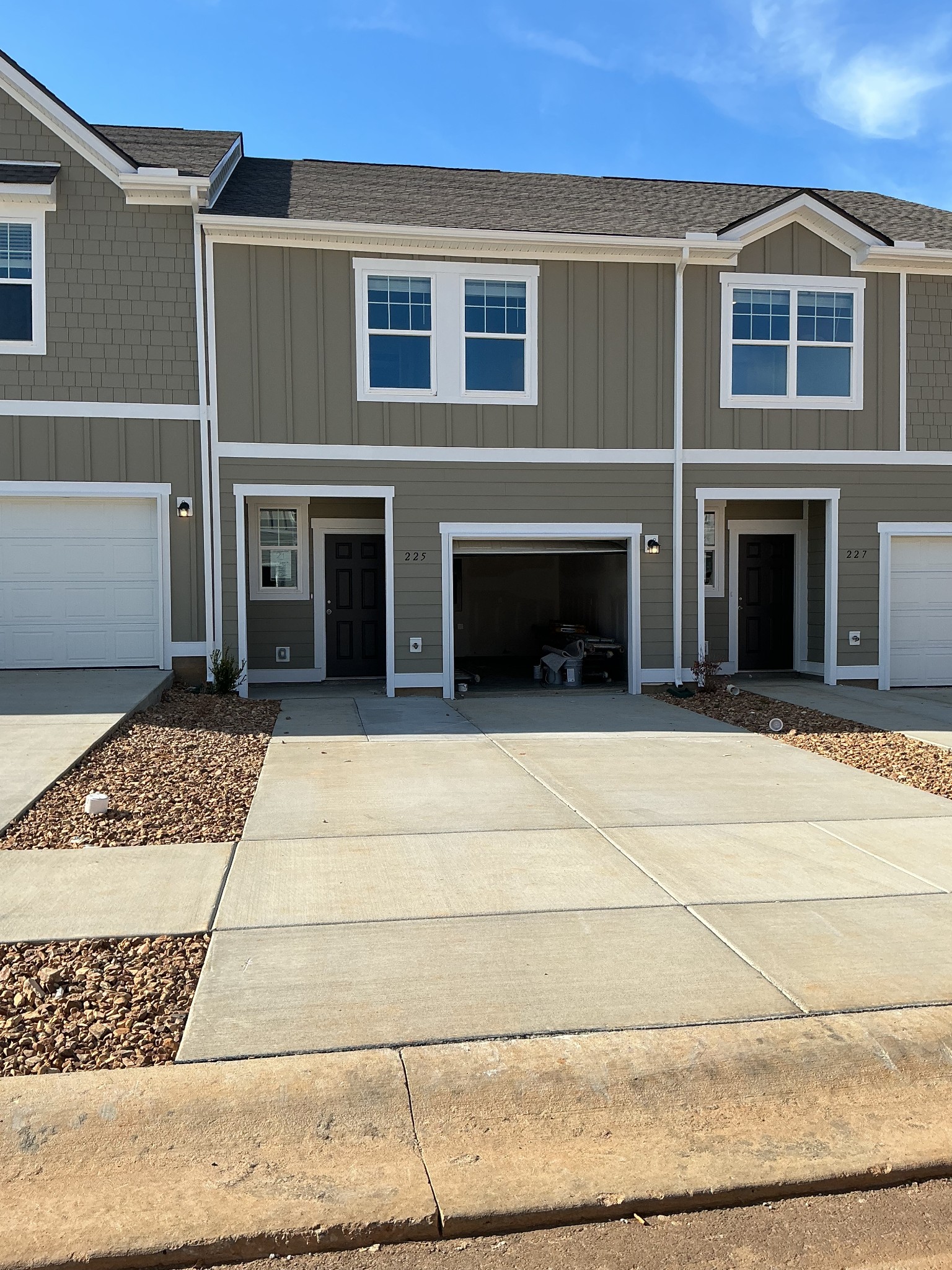 225 Darlington Drive Dickson TN 37055