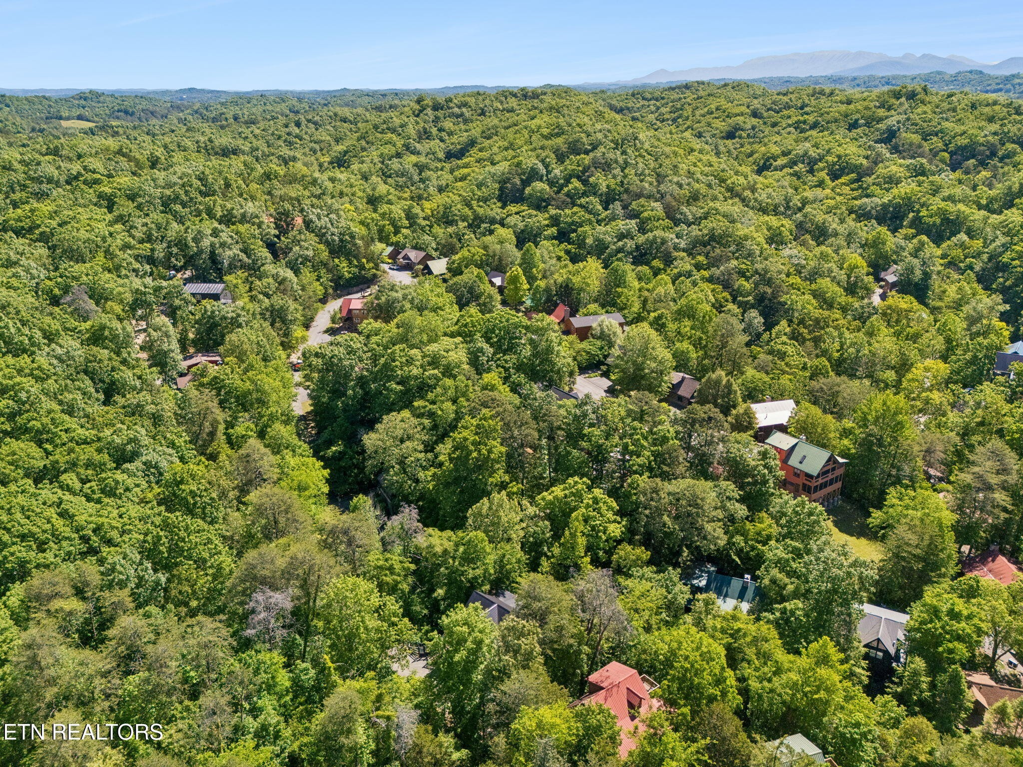 233 Cherokee Path Way Sevierville TN 37876
