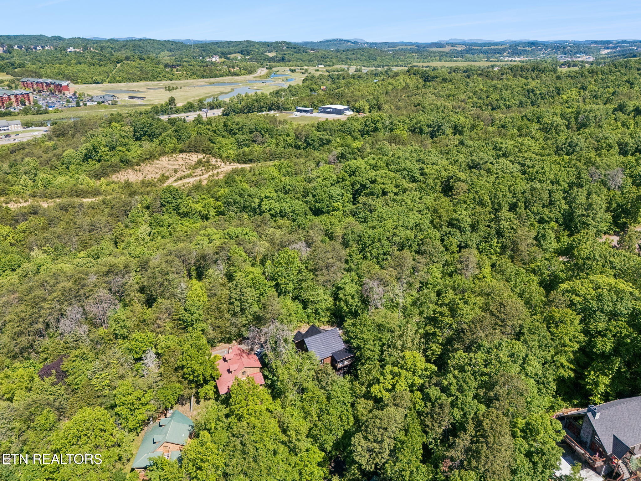 233 Cherokee Path Way Sevierville TN 37876