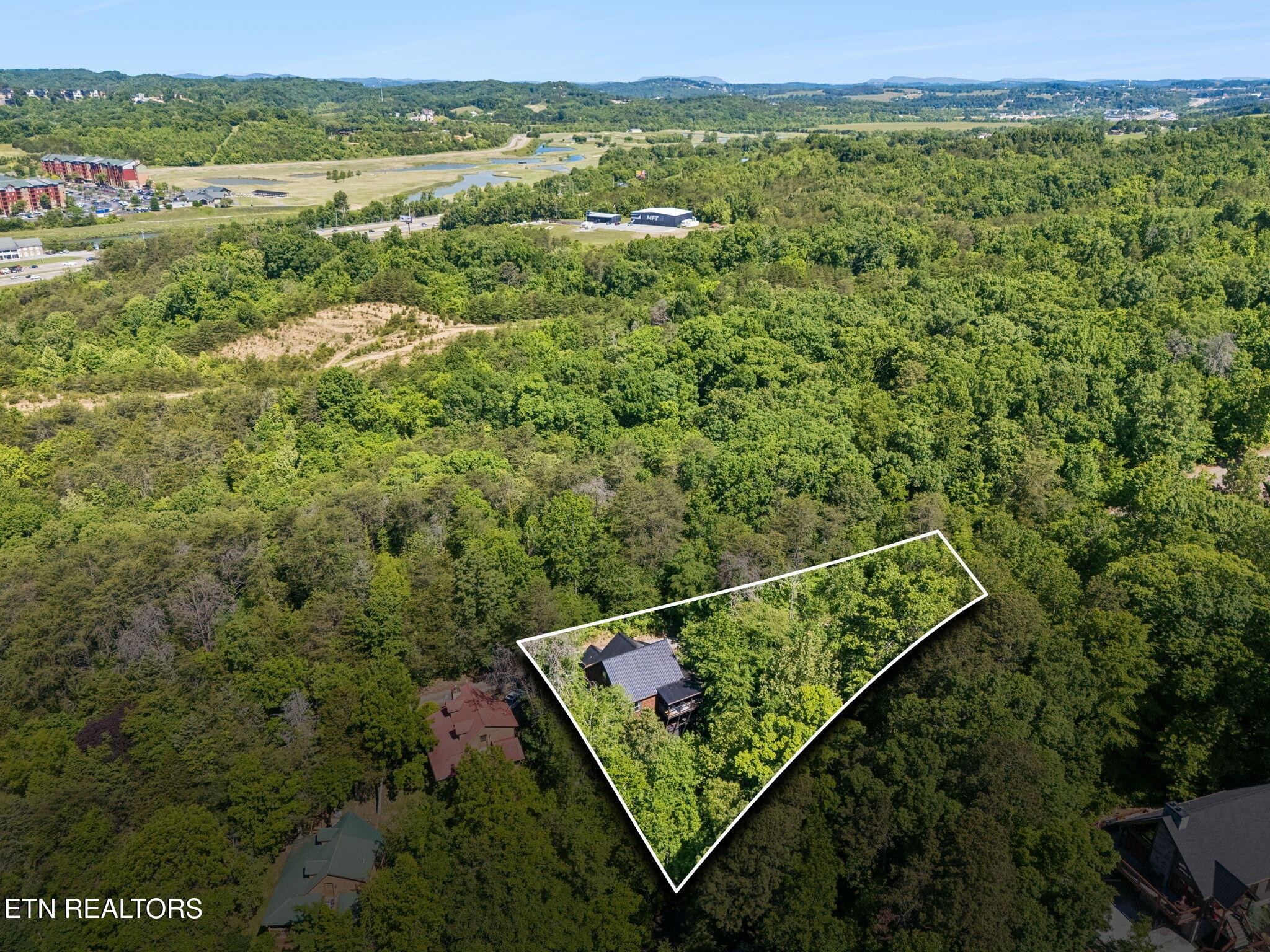 233 Cherokee Path Way Sevierville TN 37876
