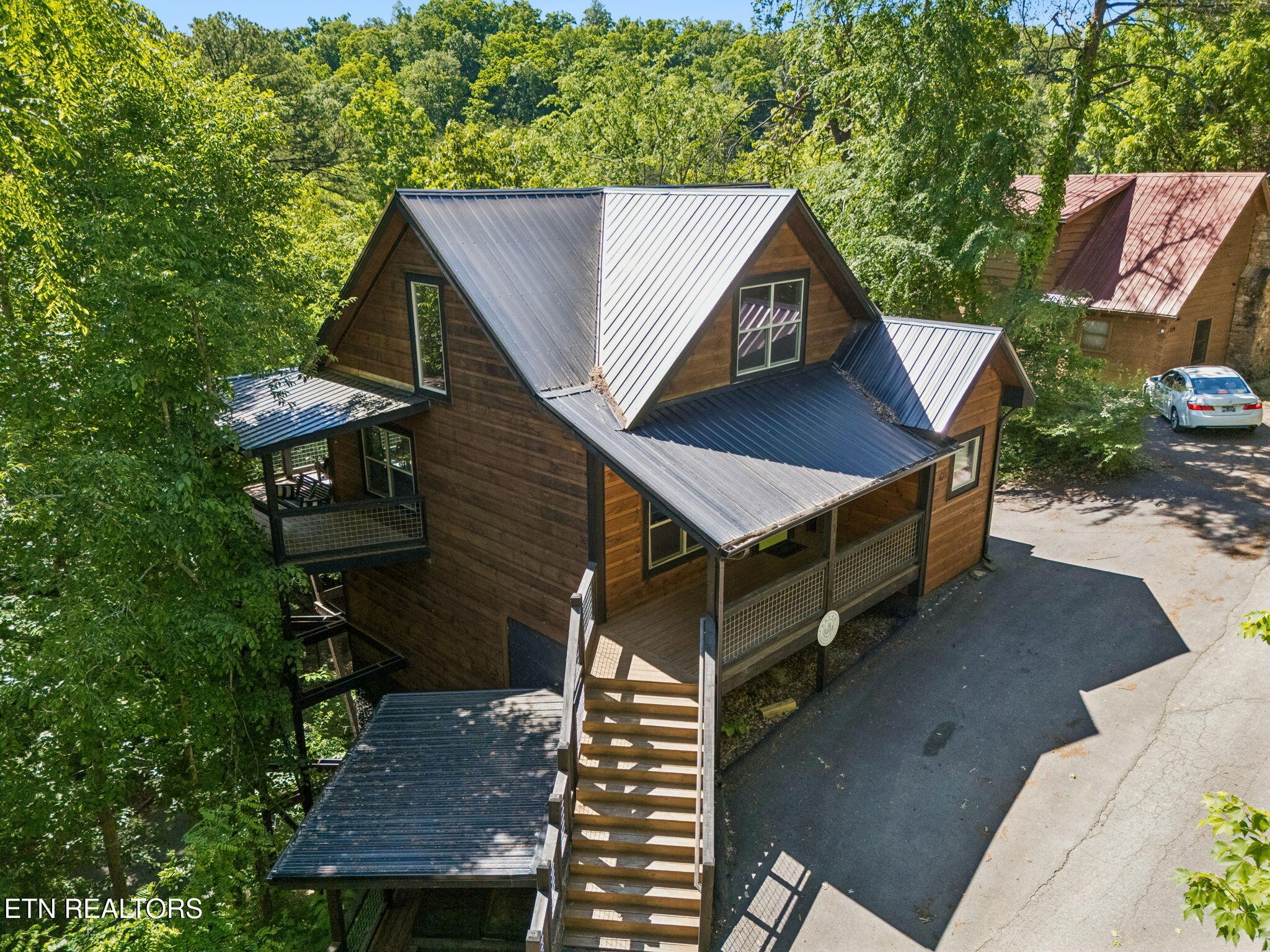 233 Cherokee Path Way Sevierville TN 37876
