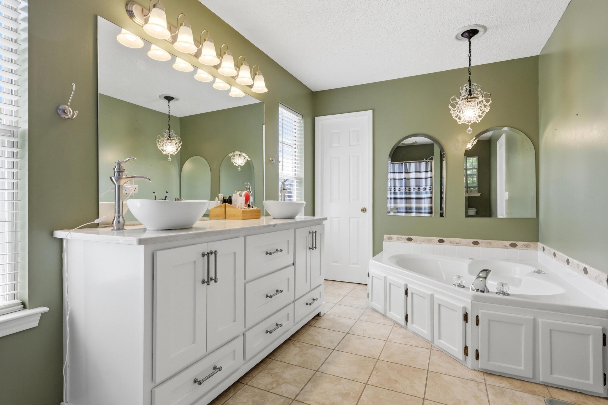 6601 Woody Cove Lane Harrison TN 37341