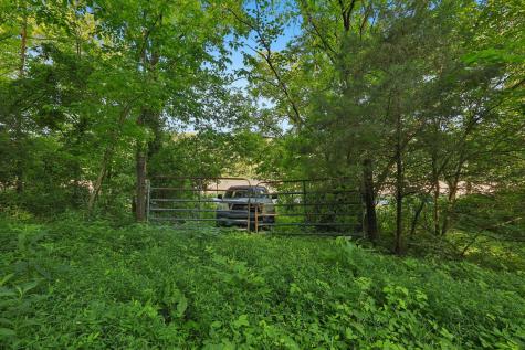 2326 Fairfield Road Westmoreland TN 37186