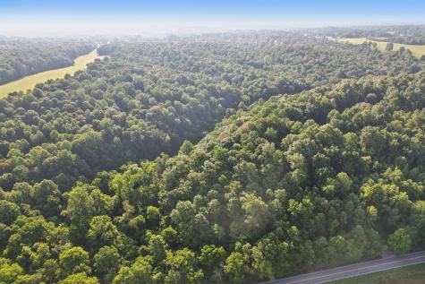 2326 Fairfield Road Westmoreland TN 37186