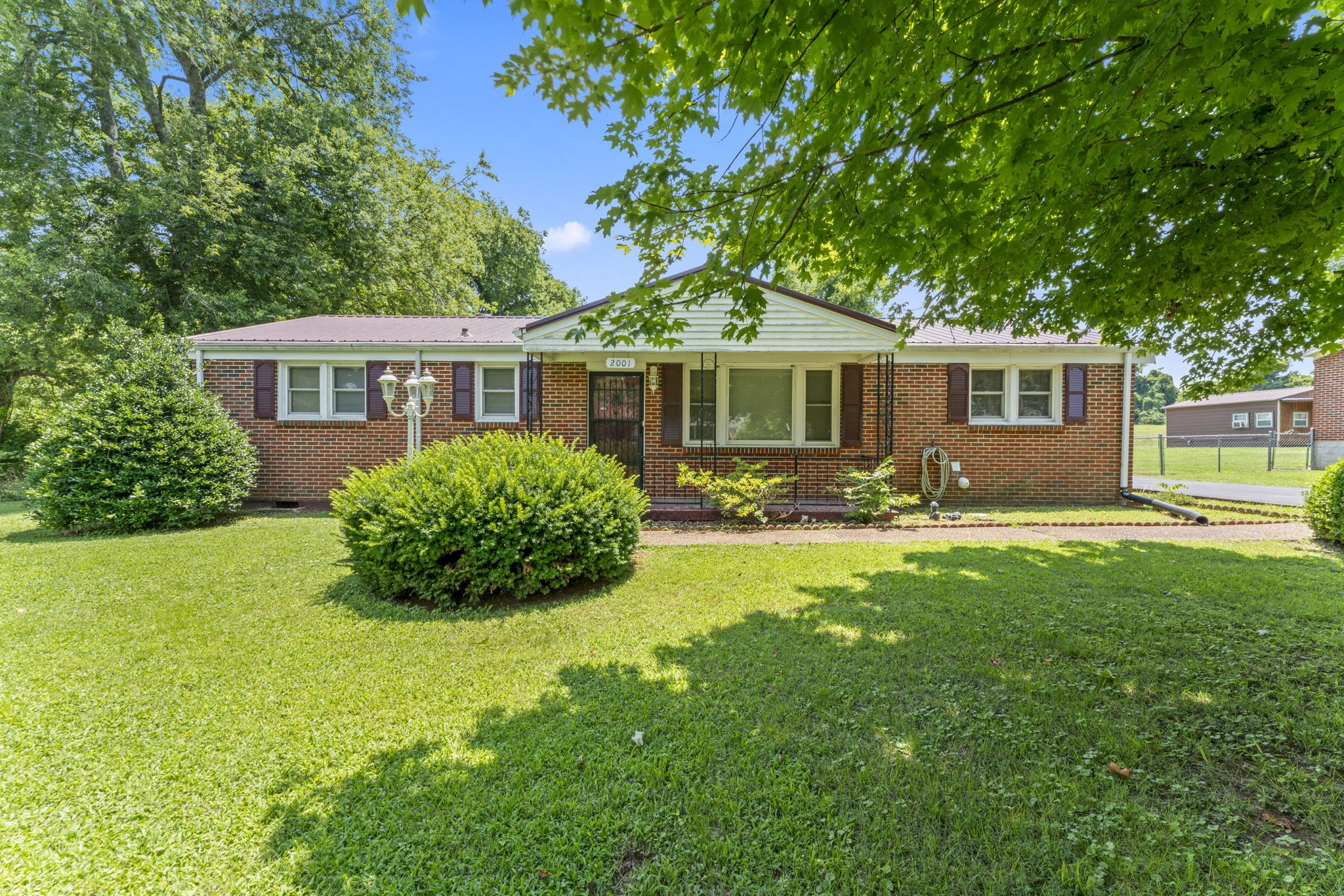 2001 Westwood Drive Columbia TN 38401