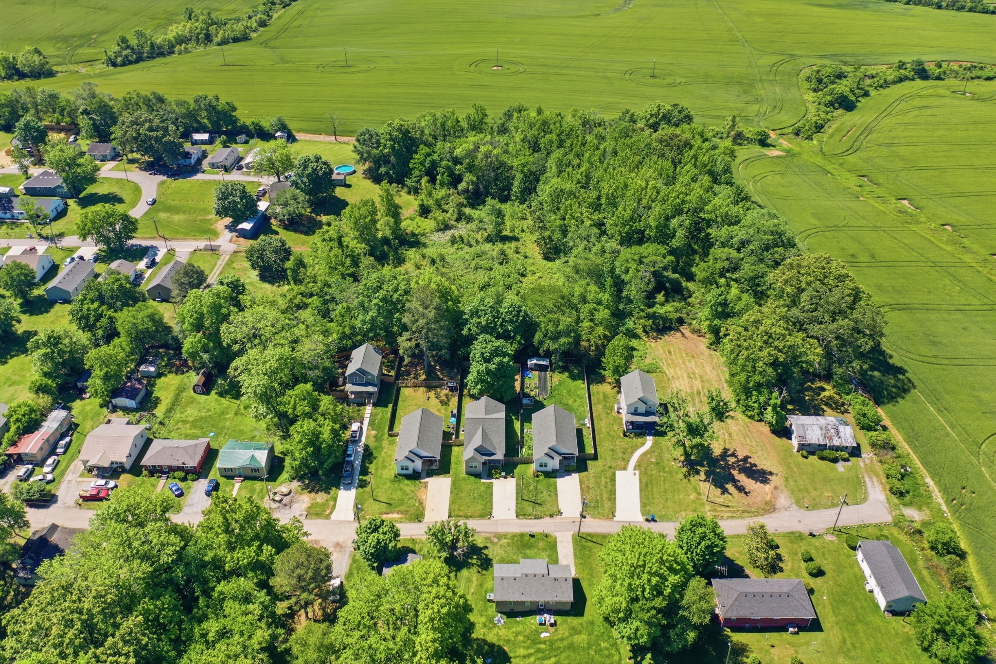 844 20th Ave, W Springfield TN 37172