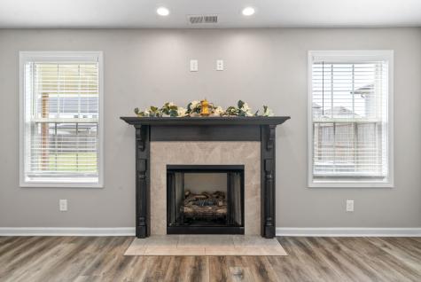1517 Kestrel Dr, Nw Clarksville TN 37040