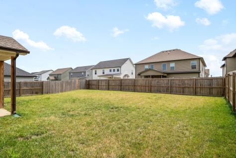 1517 Kestrel Dr, Nw Clarksville TN 37040