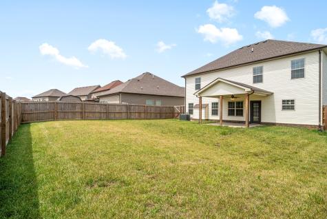1517 Kestrel Dr, Nw Clarksville TN 37040