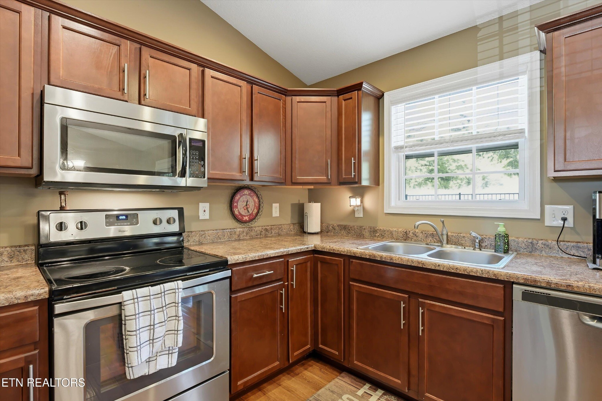 6515 Martha Oak Lane Knoxville TN 37918