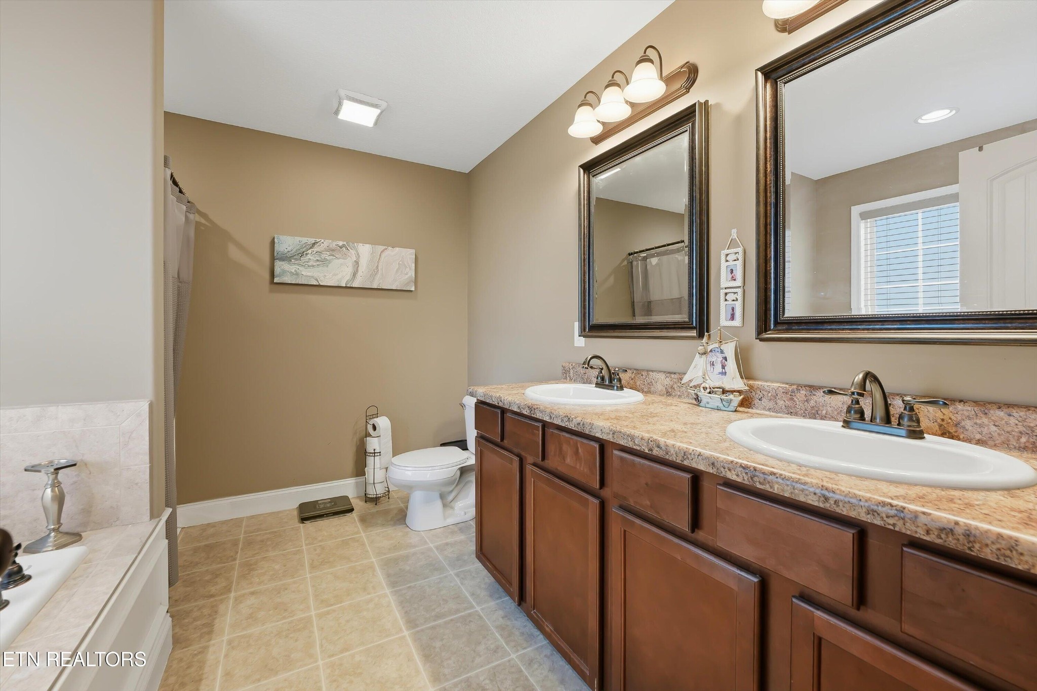 6515 Martha Oak Lane Knoxville TN 37918