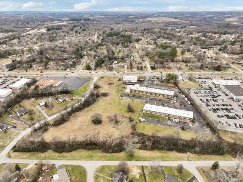 1208 Nashville Highway Columbia TN 38401