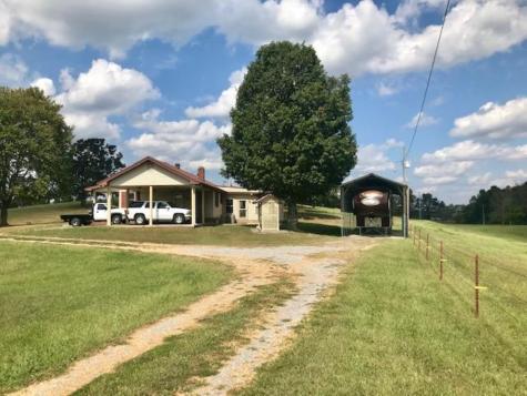 3460 Slayden Marion Road Cumberland Furnace TN 37051