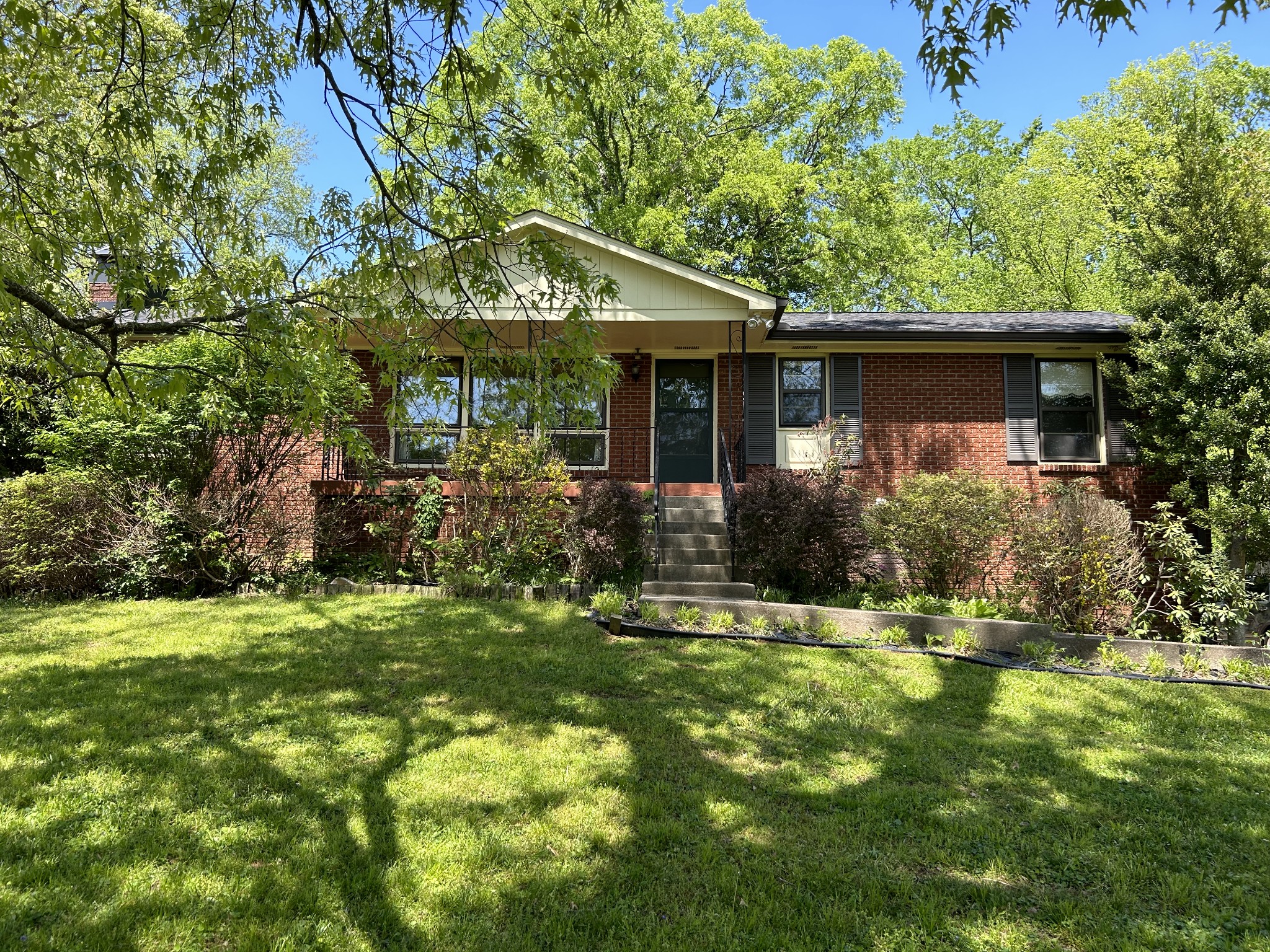 1401 Winthorne Drive Nashville TN 37217