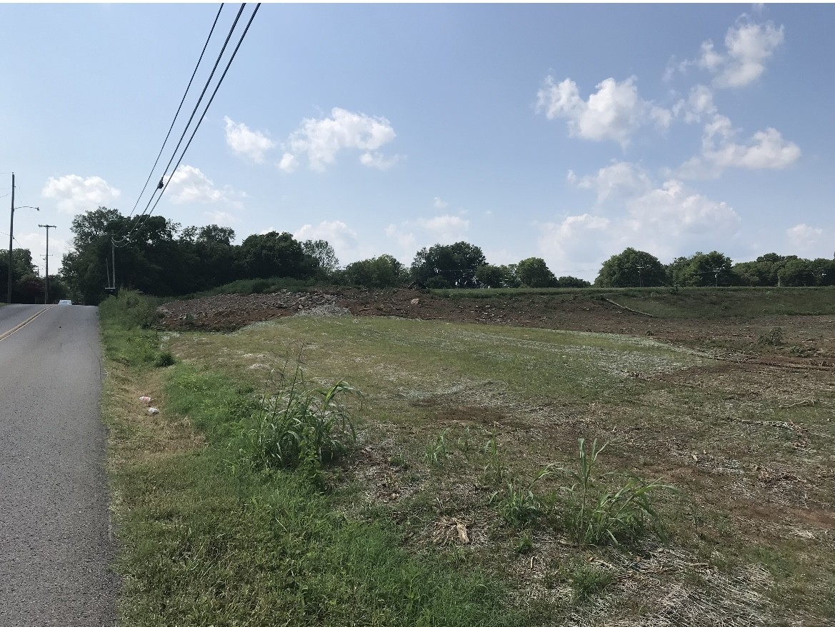 1023 Hartsville Pike Gallatin TN 37066