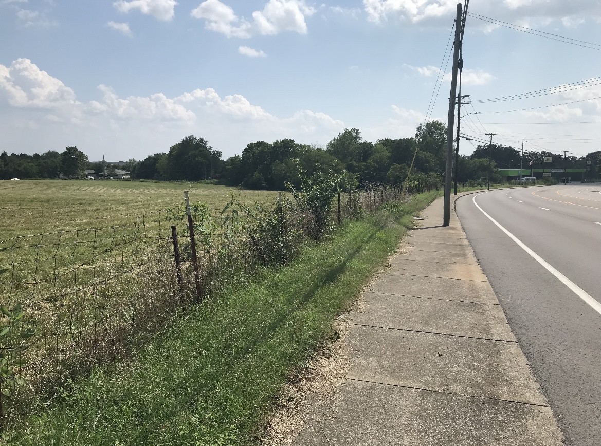 1023 Hartsville Pike Gallatin TN 37066