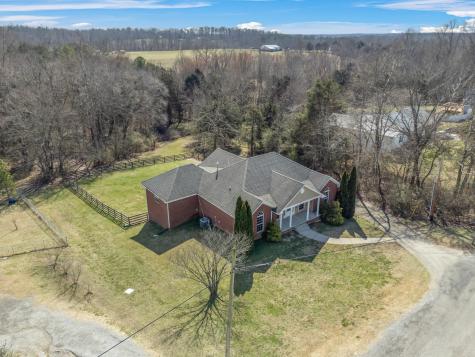 9032 Carolyn Way Bon Aqua TN 37025