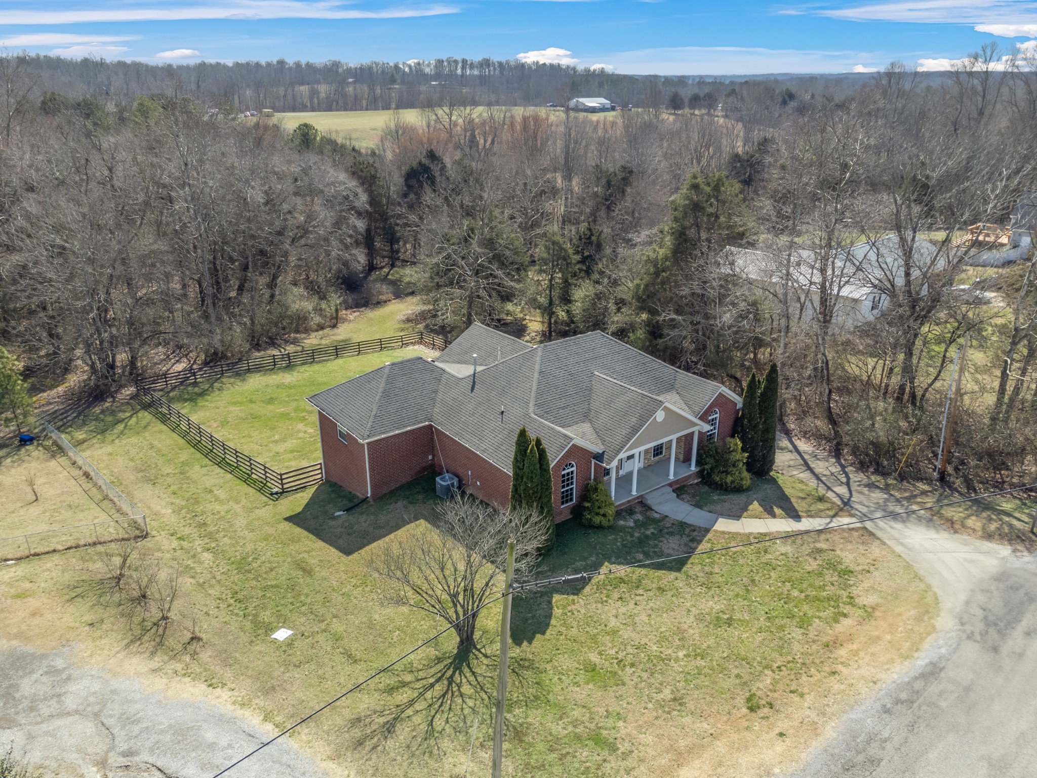 9032 Carolyn Way Bon Aqua TN 37025