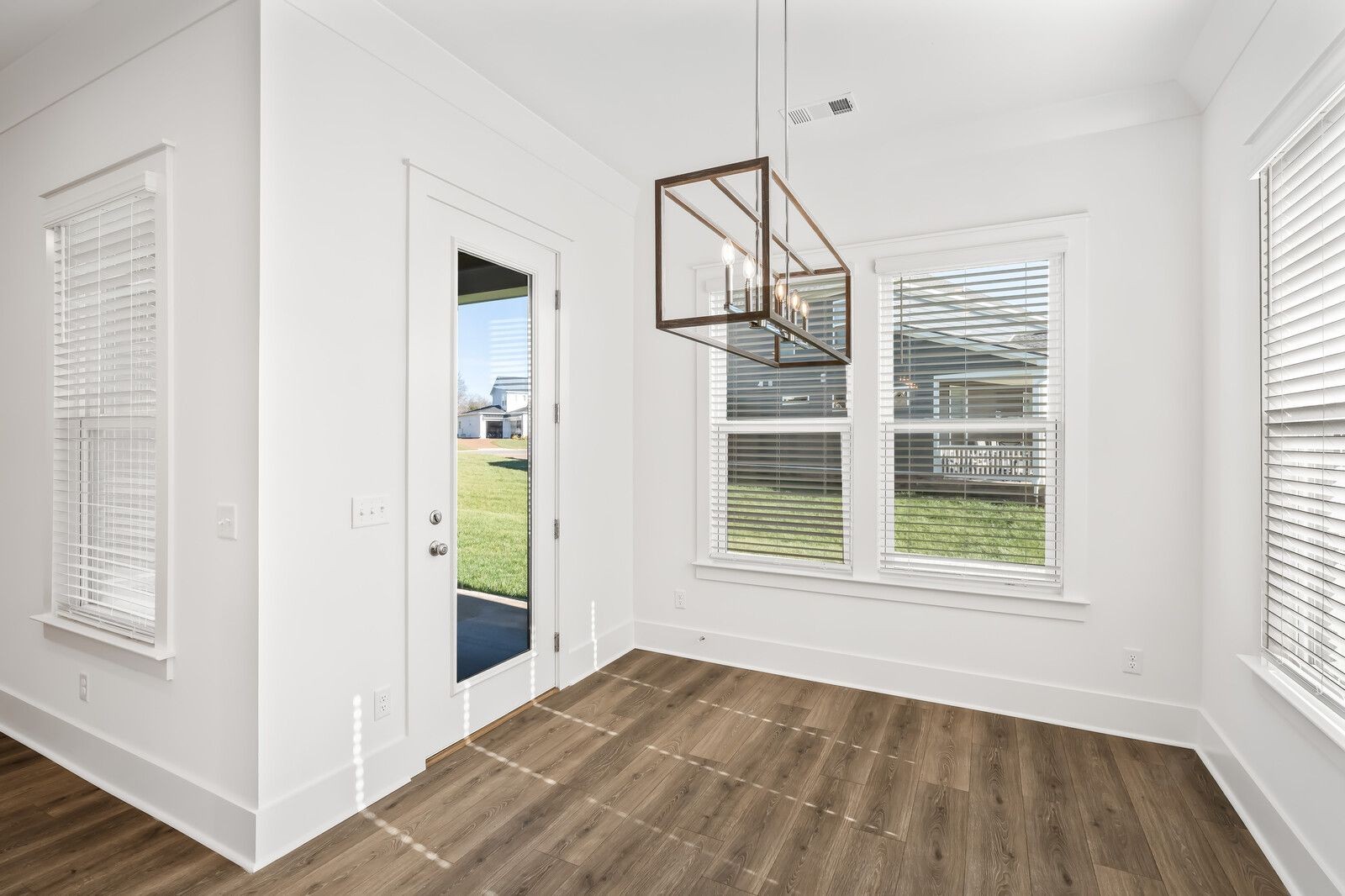 1988 Ellsworth Lane Arrington TN 37014