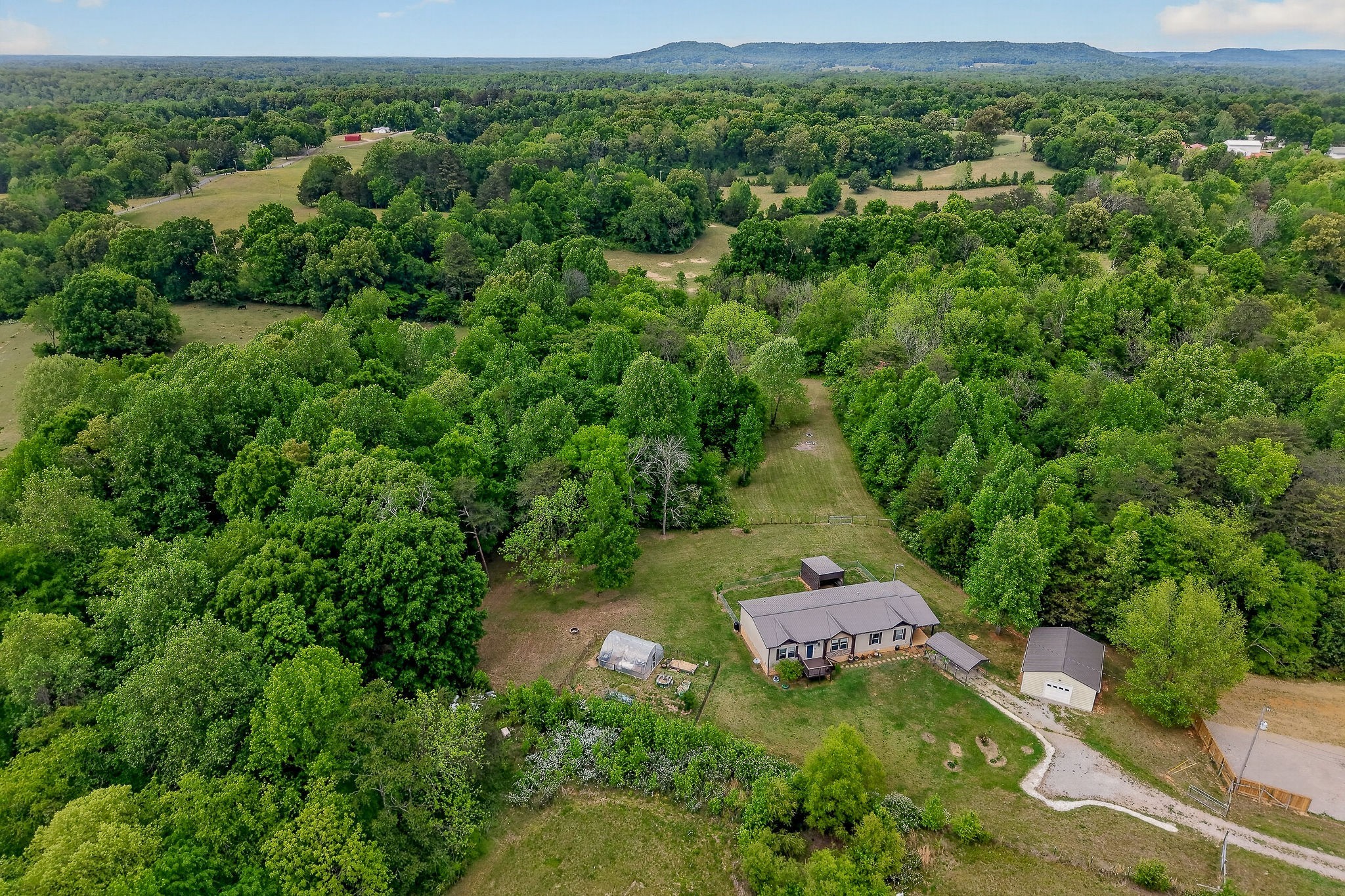 160 Apple Blossom Lane Rock Island TN 38581