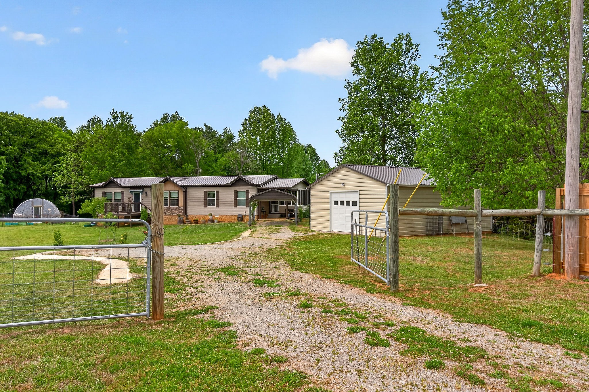 160 Apple Blossom Lane Rock Island TN 38581