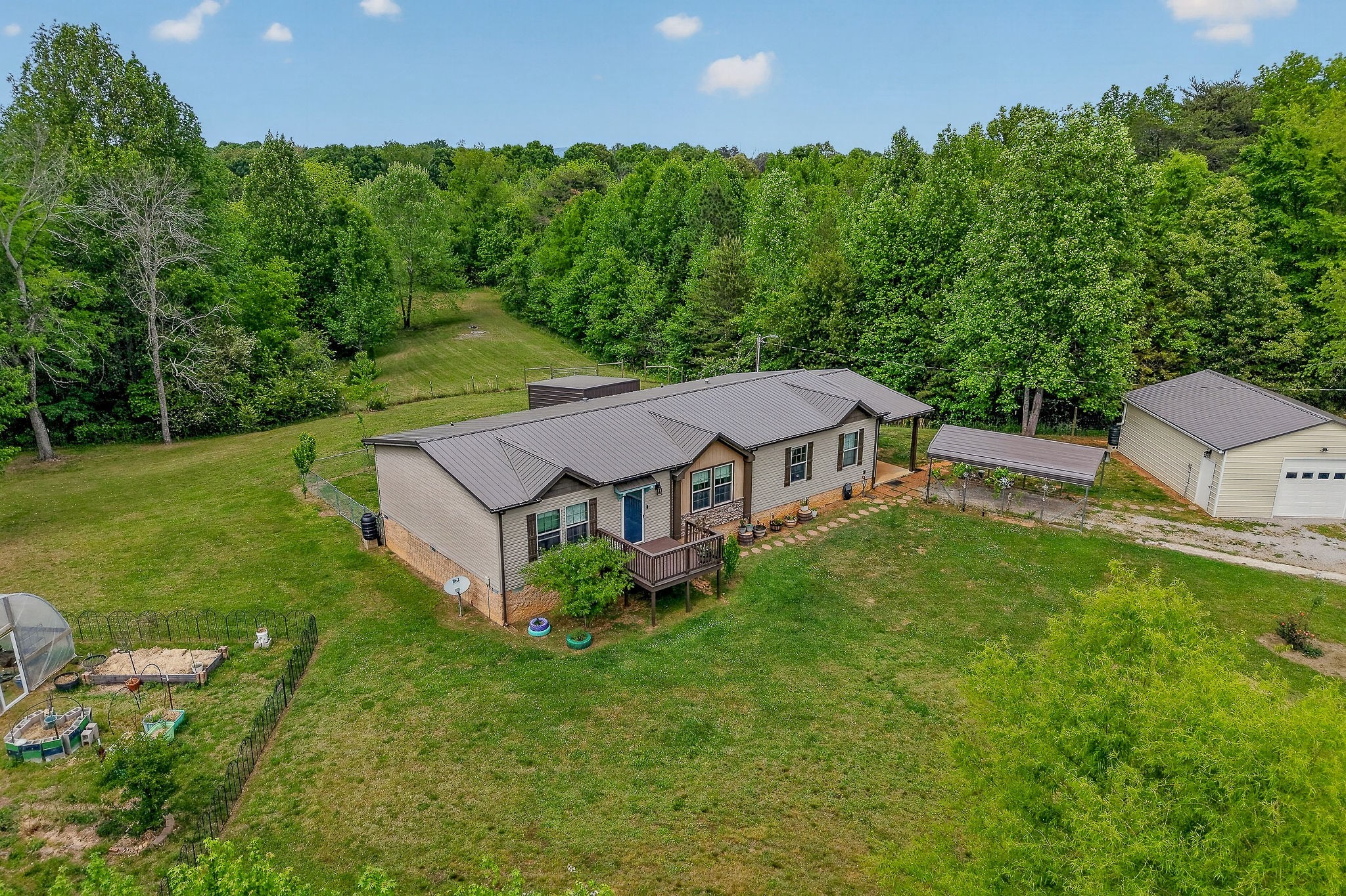 160 Apple Blossom Lane Rock Island TN 38581
