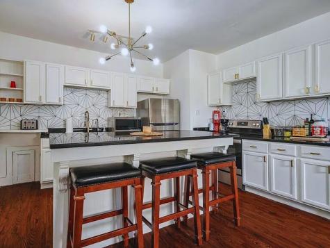 816 Charles Place Memphis TN 38112