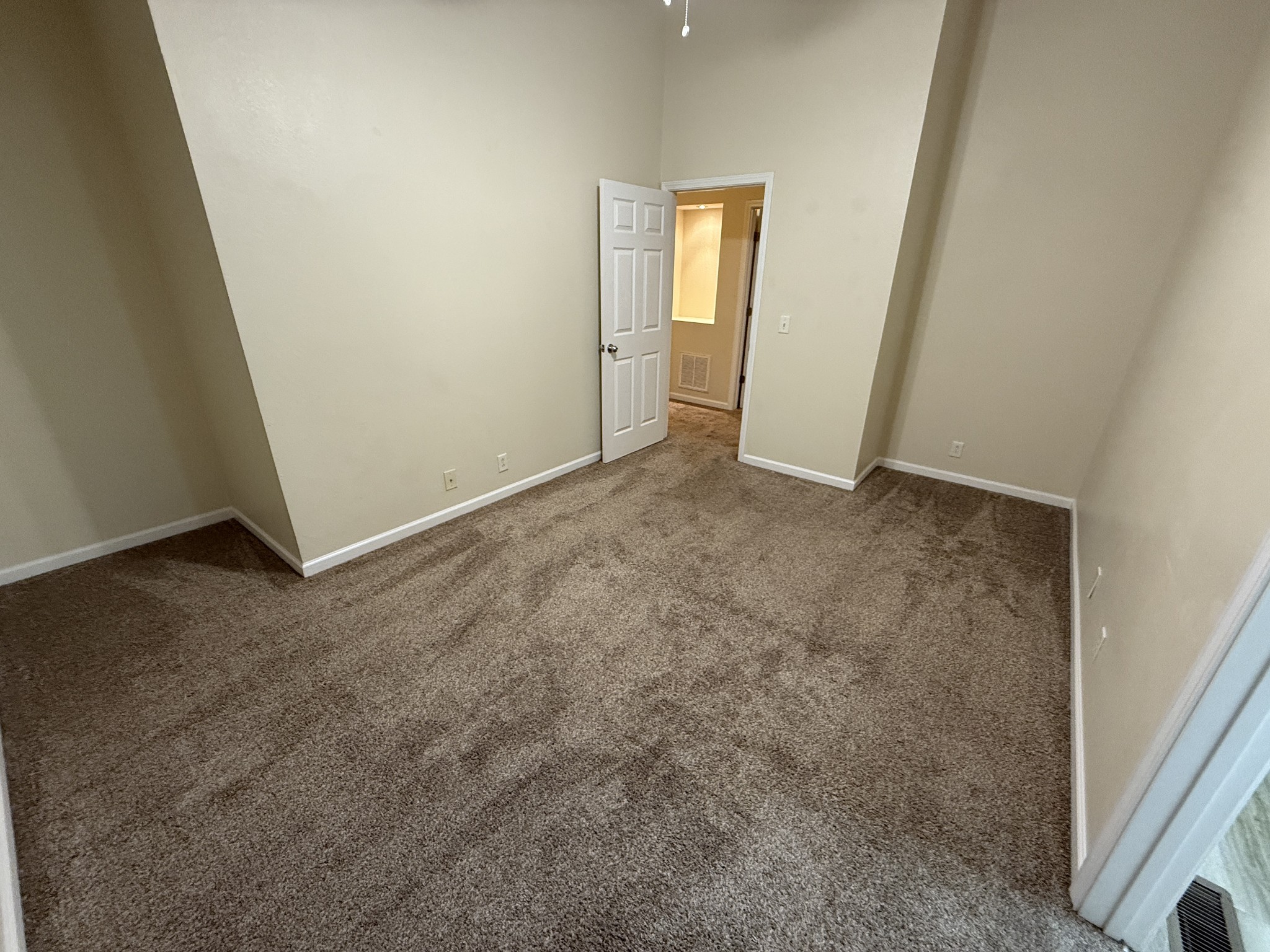 1040 Shaman Crossing Murfreesboro TN 37128