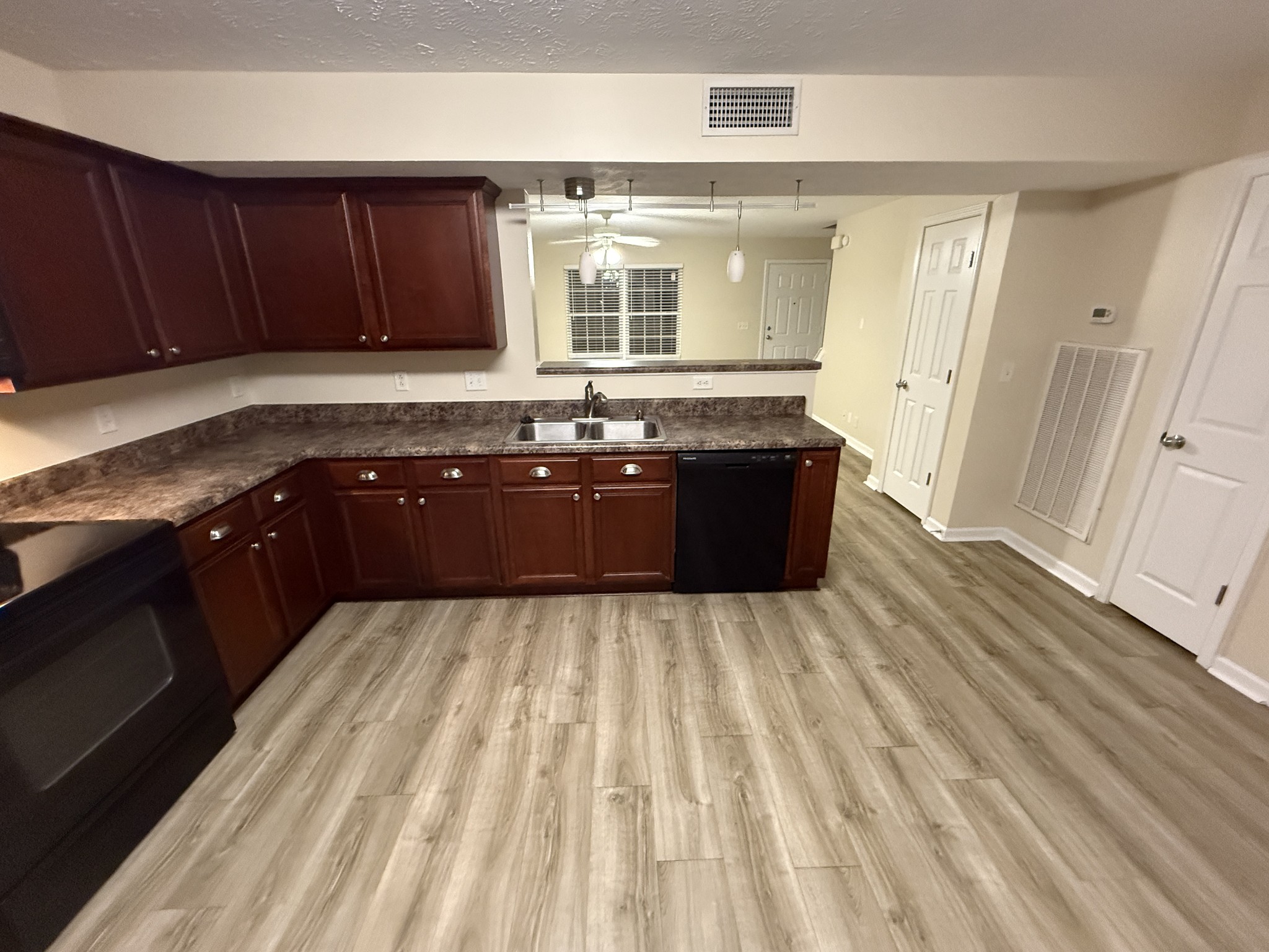 1040 Shaman Crossing Murfreesboro TN 37128