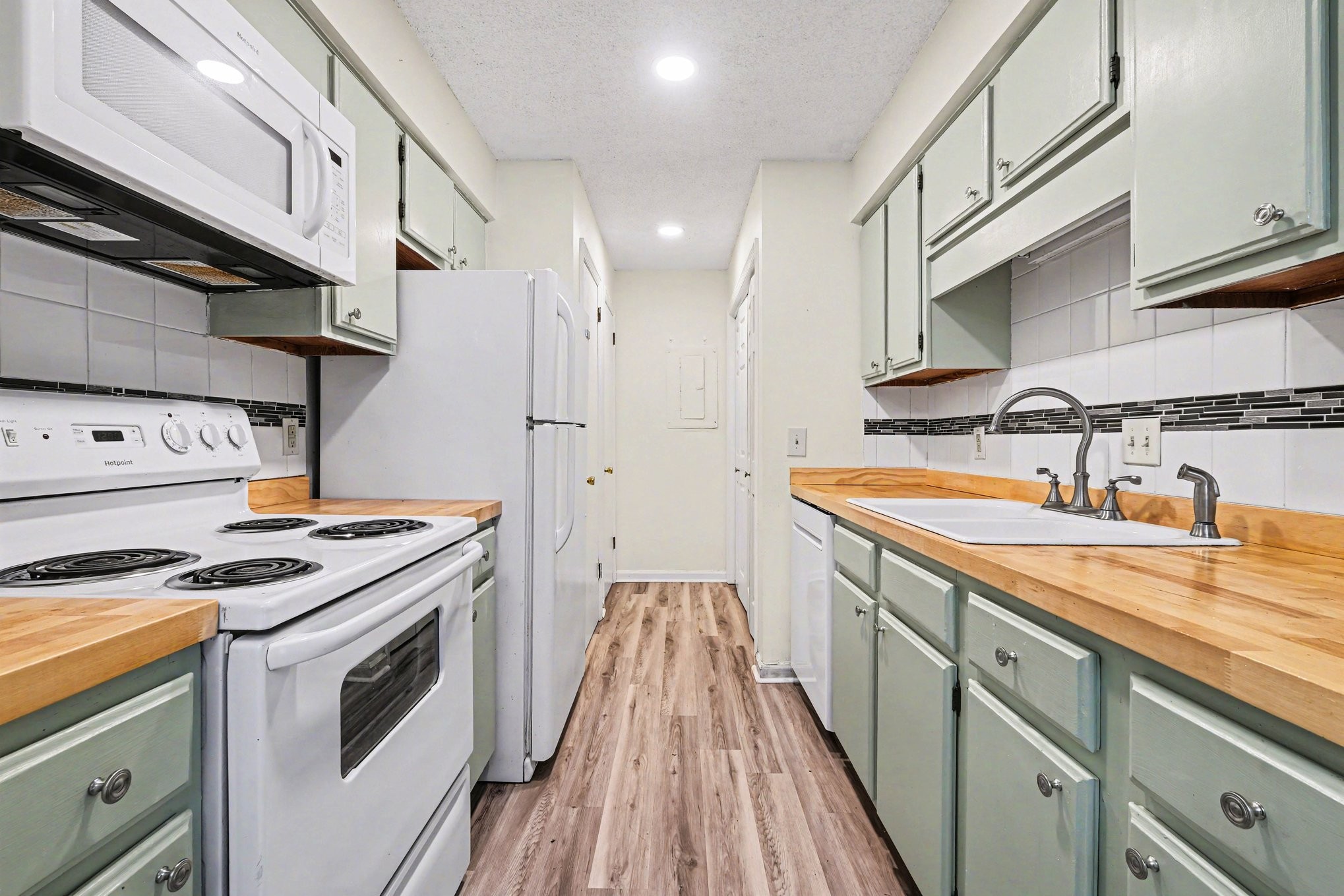 127 Brooke Castle Hermitage TN 37076