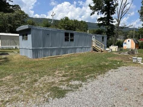 434 N Pine Street Whitwell TN 37397