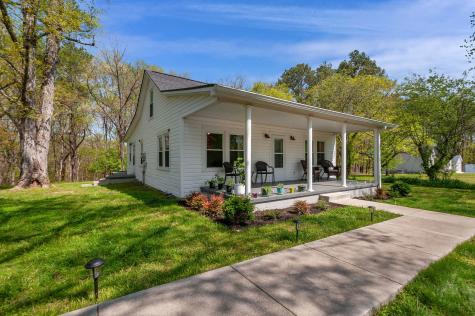 1681 Taylor Town Road White Bluff TN 37187