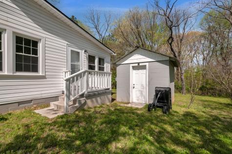 1681 Taylor Town Road White Bluff TN 37187