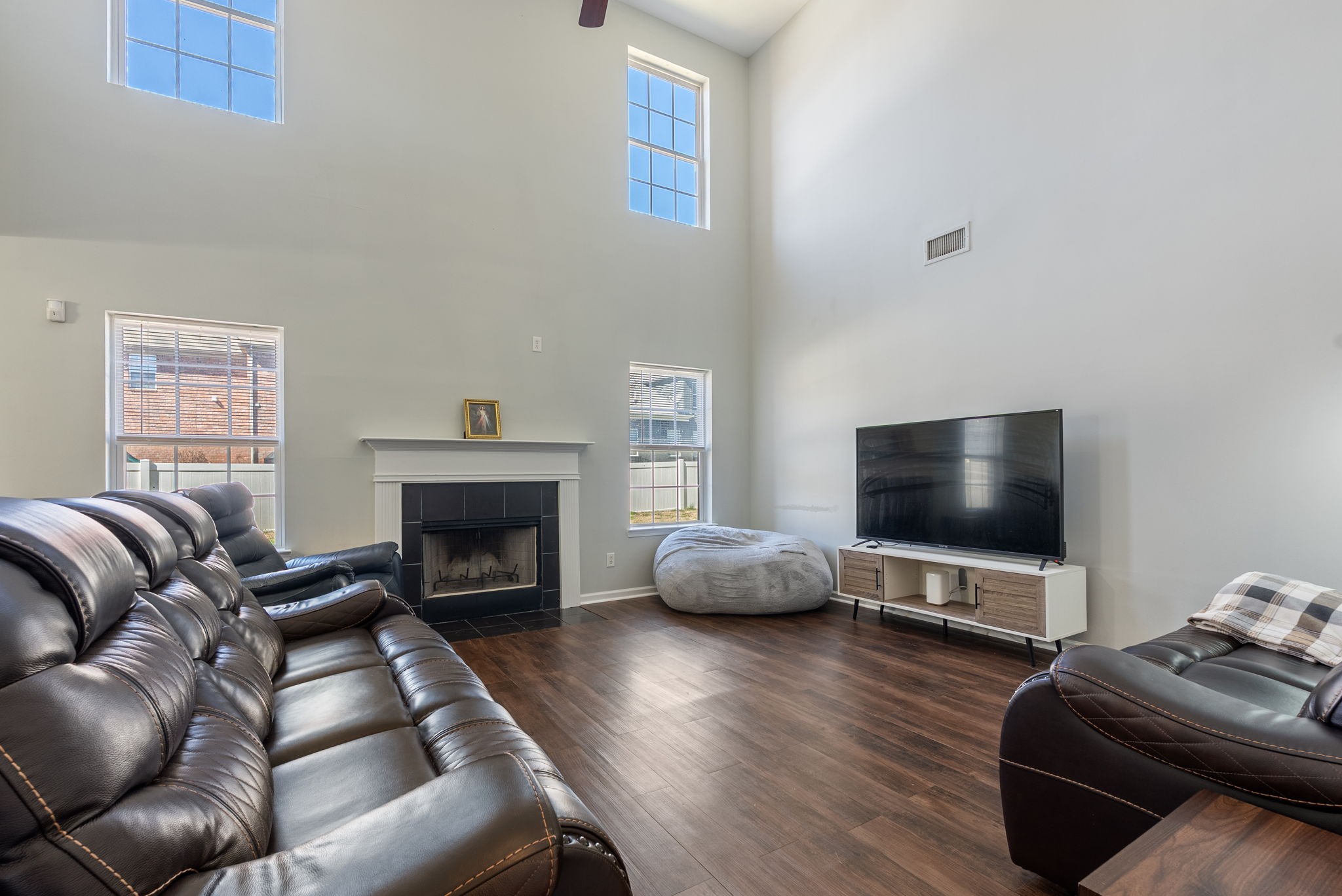 5037 Saint Ives Drive Murfreesboro TN 37128