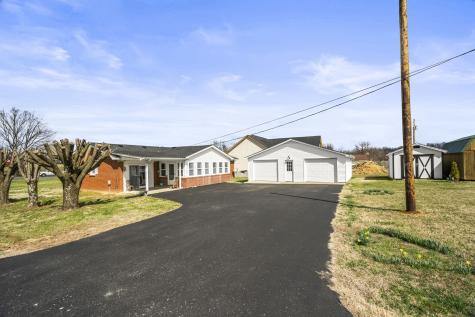 1700 Ellington Drive Lafayette TN 37083