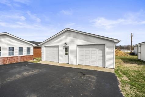 1700 Ellington Drive Lafayette TN 37083